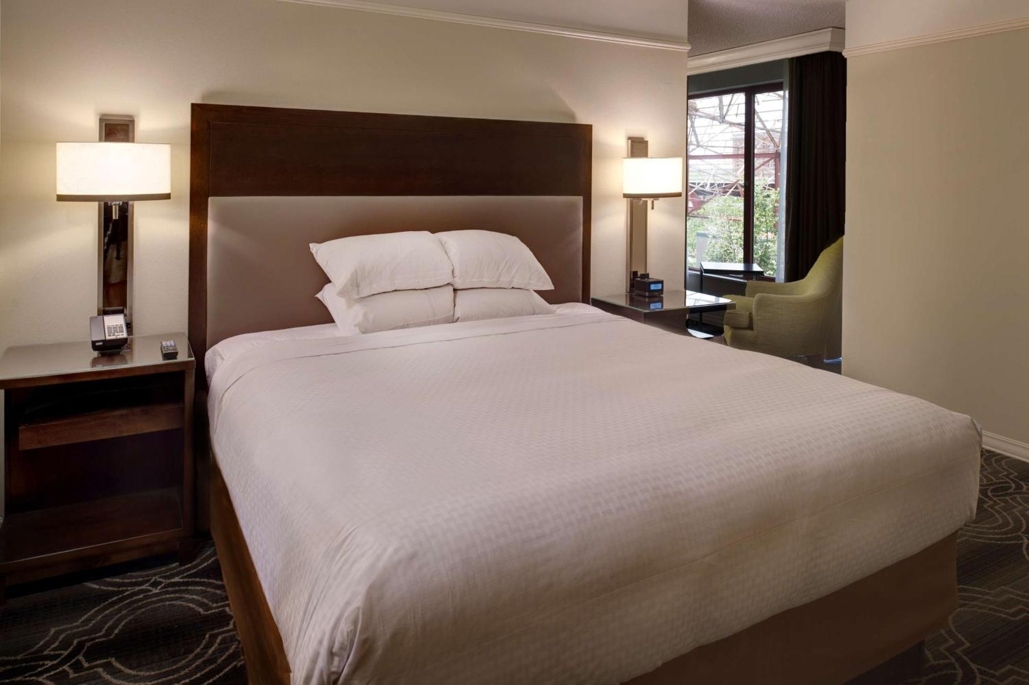 St. Louis Union Station Hotel, Curio Collection By Hilton Екстер'єр фото