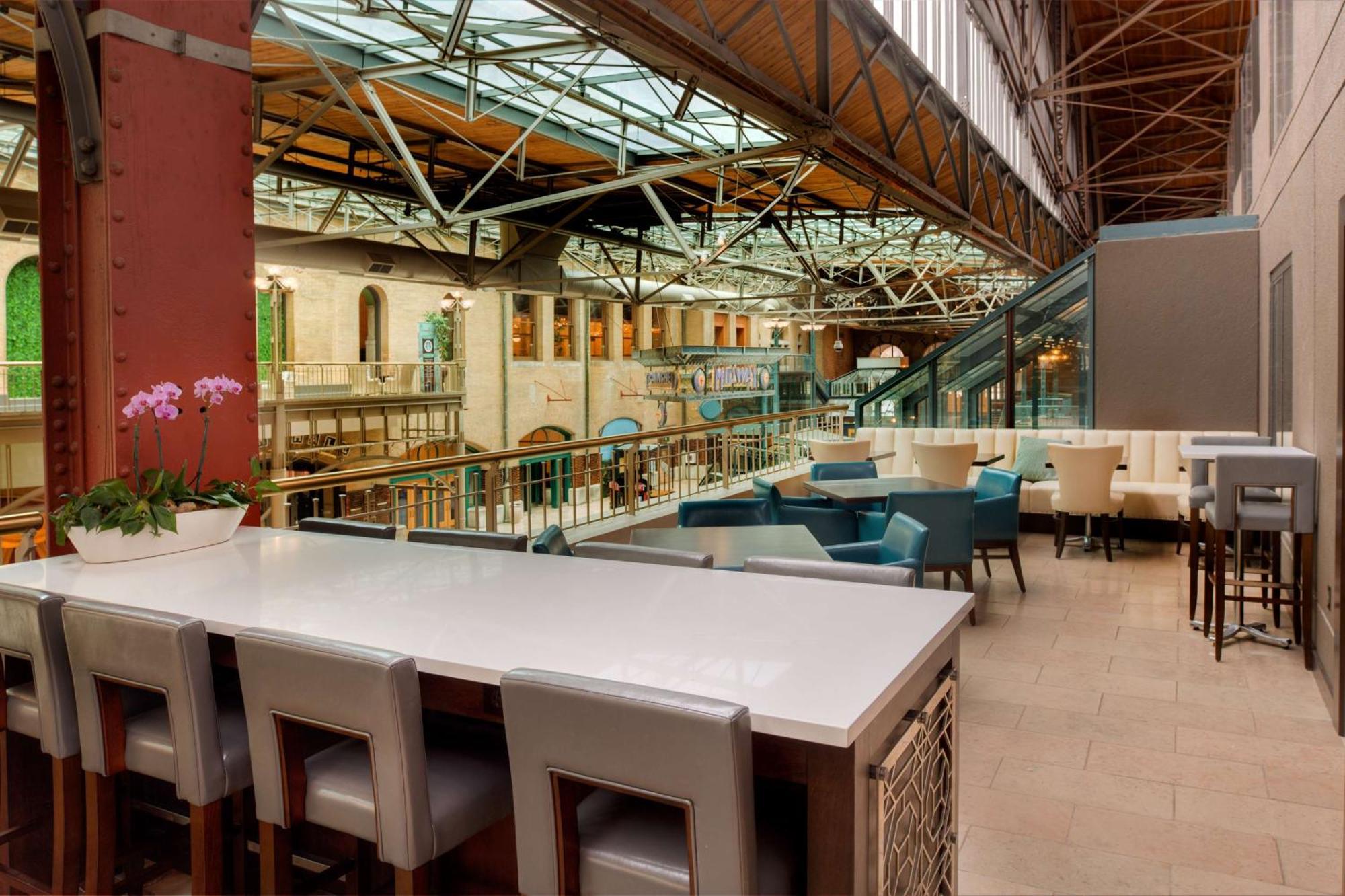St. Louis Union Station Hotel, Curio Collection By Hilton Екстер'єр фото